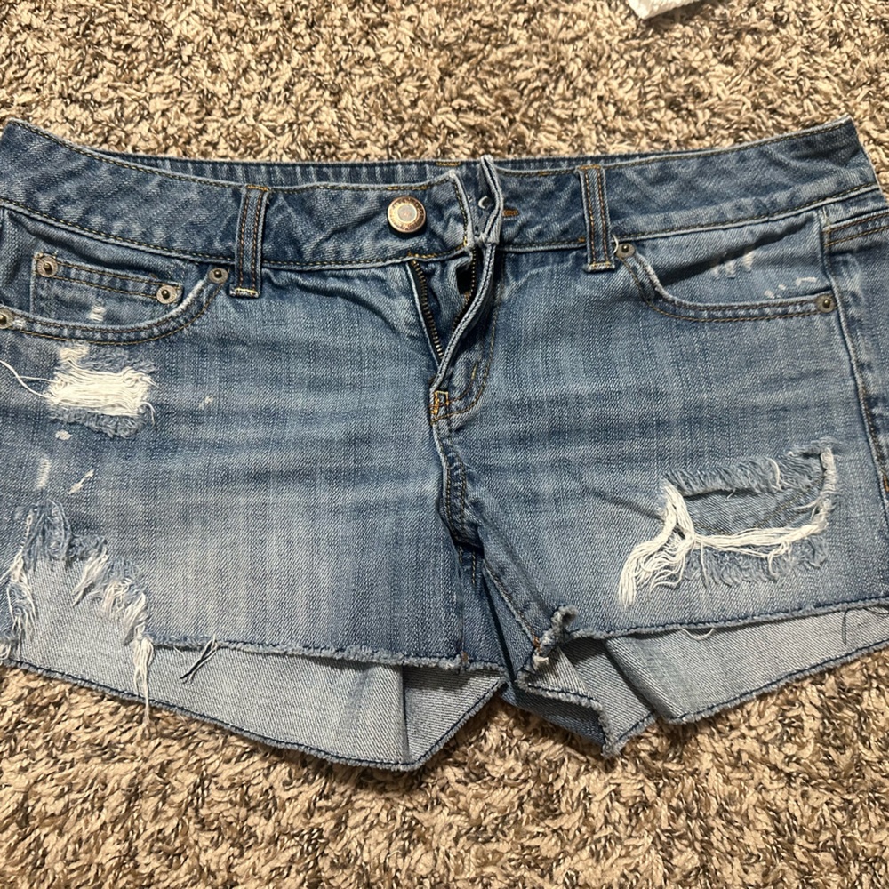 American Eagle low rise denim shorts